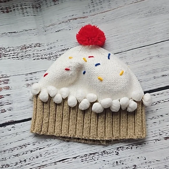 Cupcake hats - Picture 4 of 4